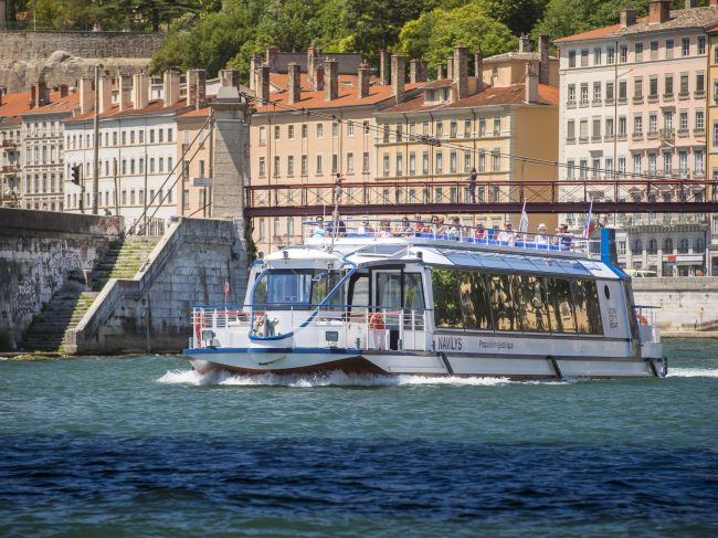 LES BATEAUX LYONNAIS